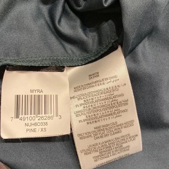 BCBGMaxAzria dress size XS - Picture 6 of 6